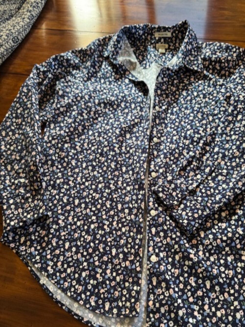 LL Bean Womens wrinkle free shirt XL
